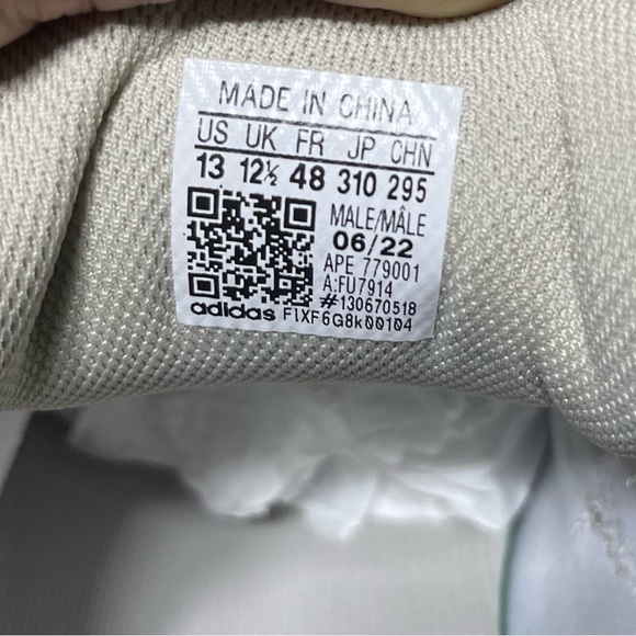 Yeezy Adidas 700 V2 “Tephra” sneakers, New in Box, M13 - Picture 10 of 11